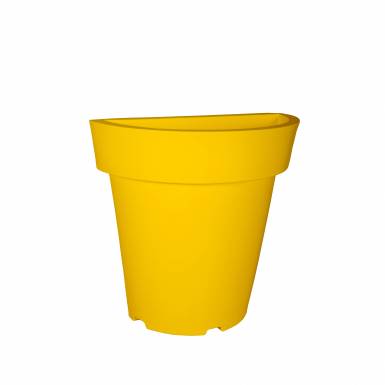 pot-de-fleurs-plastique-extravase-demi-jaune-citron-Les-Serruriers-du-Paysage